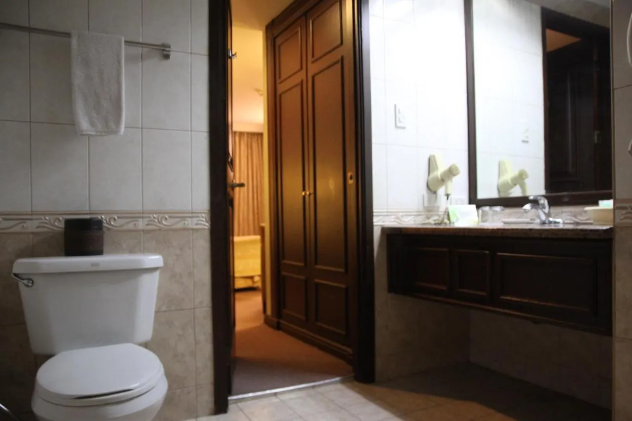 Herald Suites Solana Makati City Filippine