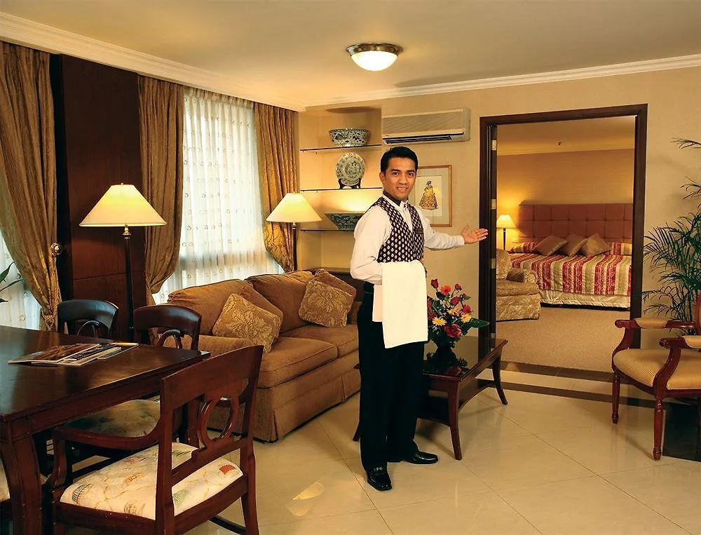 Herald Suites Solana Manila Hotel