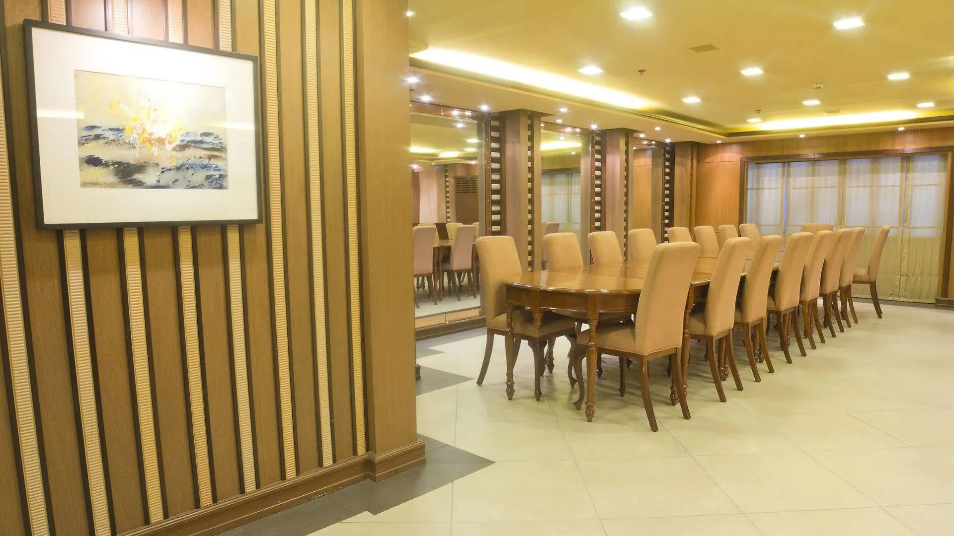 Hotel Herald Suites Solana Manila