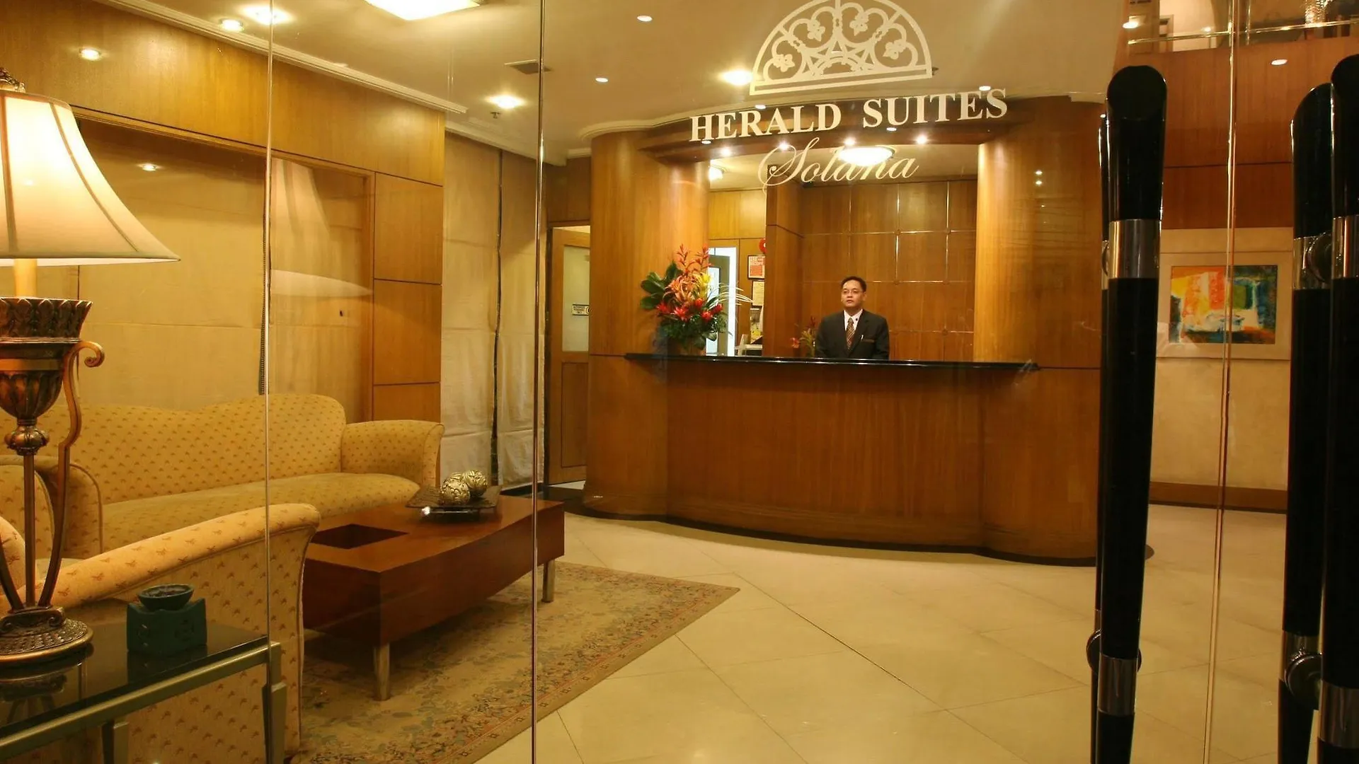 Herald Suites Solana Manila