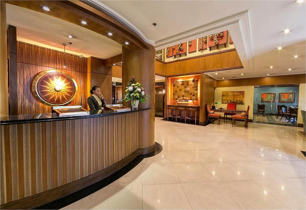 Herald Suites Solana Makati City 3*,