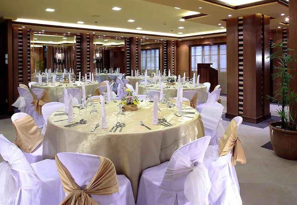 Herald Suites Solana Makati City 3*,  Philippinen