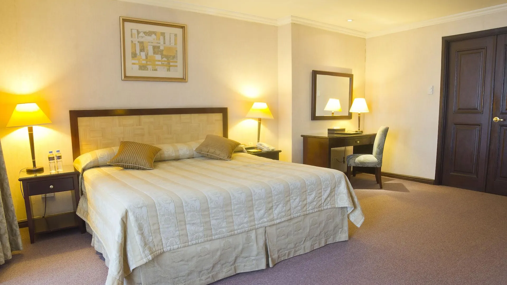 Hotel Herald Suites Solana Makati City