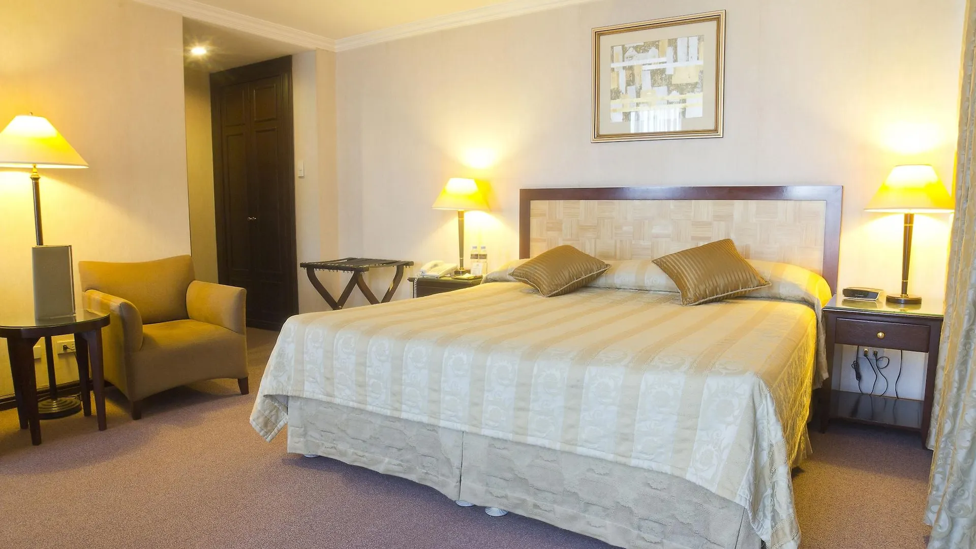 *** Hotel Herald Suites Solana Makati City Philippinen