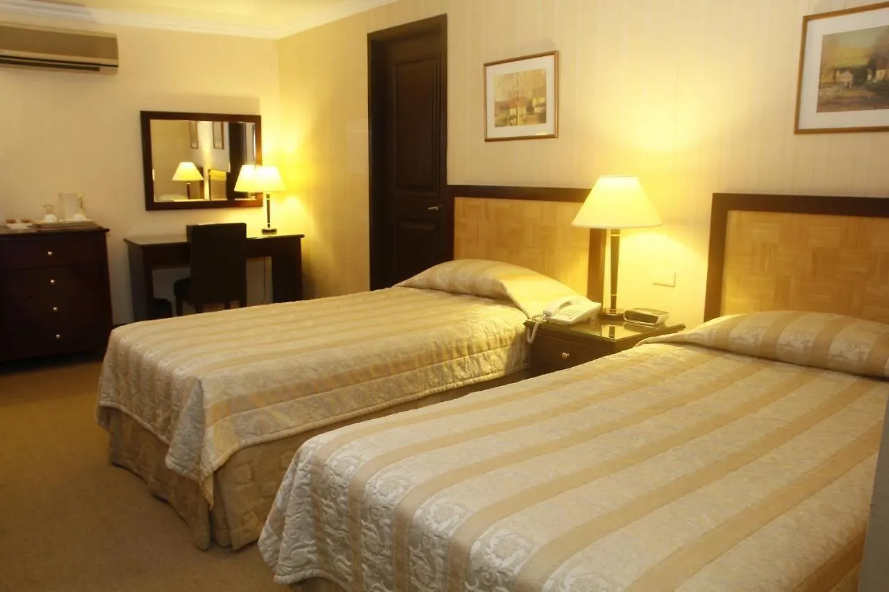 *** Hotel Herald Suites Solana Makati City Philippinen