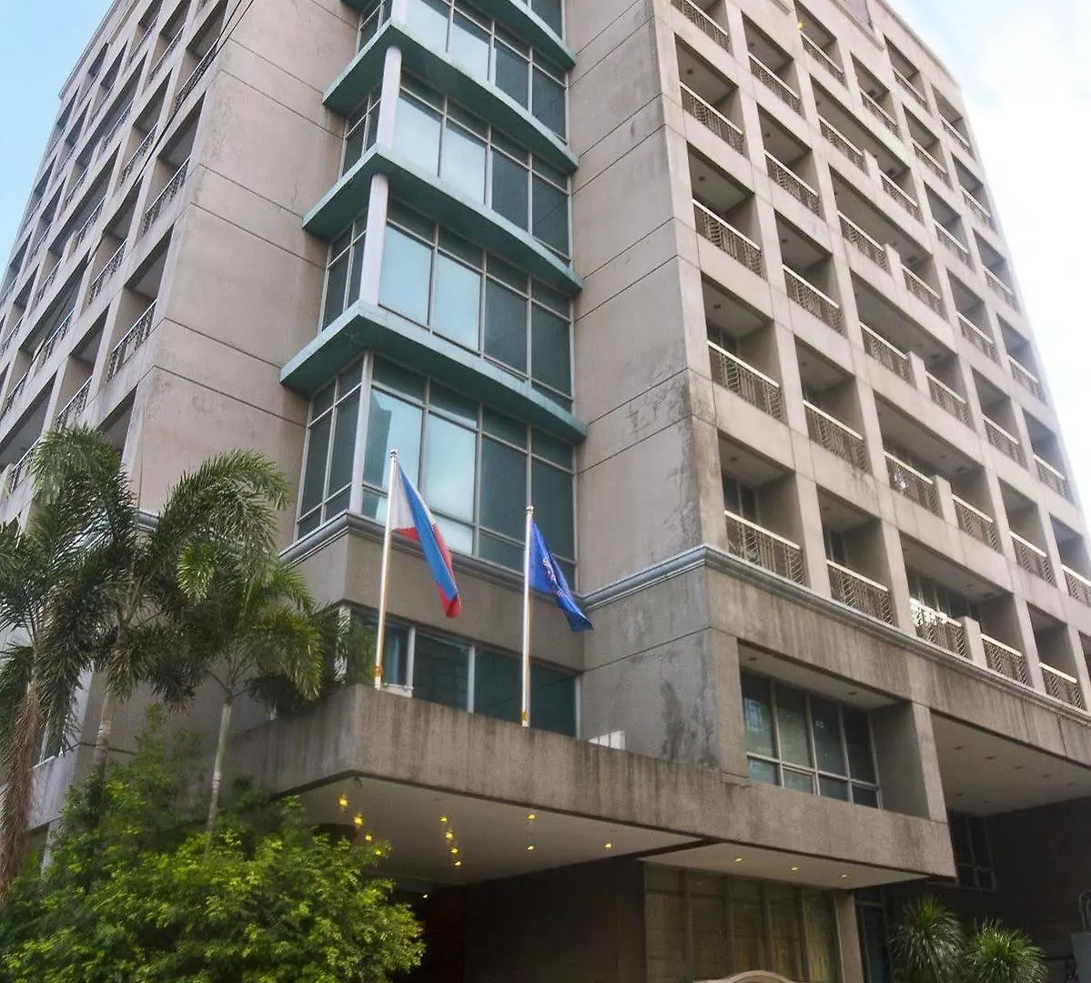 *** Hotel Herald Suites Solana Makati City Philippinen